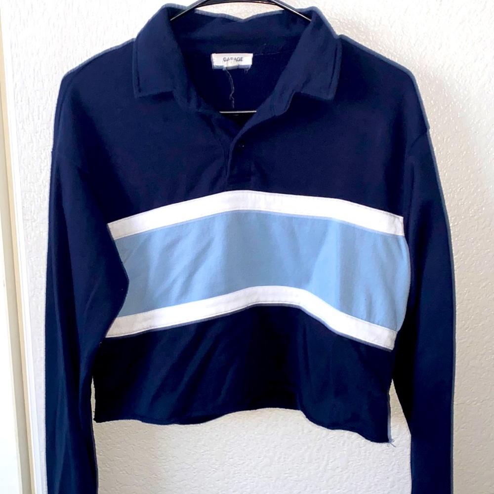 cropped navy blue top with collar